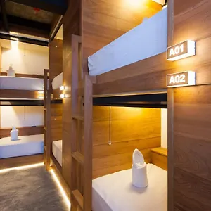 indie-hostel.tophotelskohtao.com/