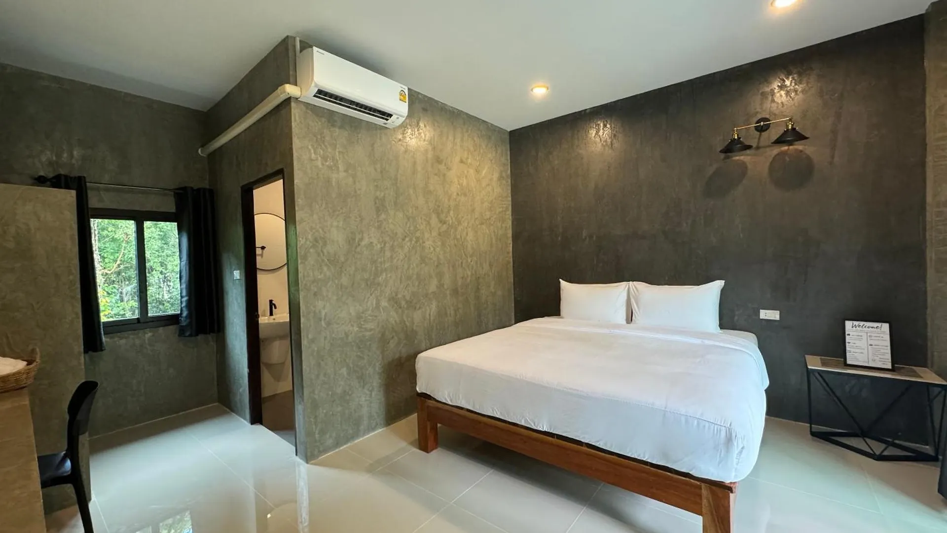 Baan Chainarong Koh Lanta Thailand